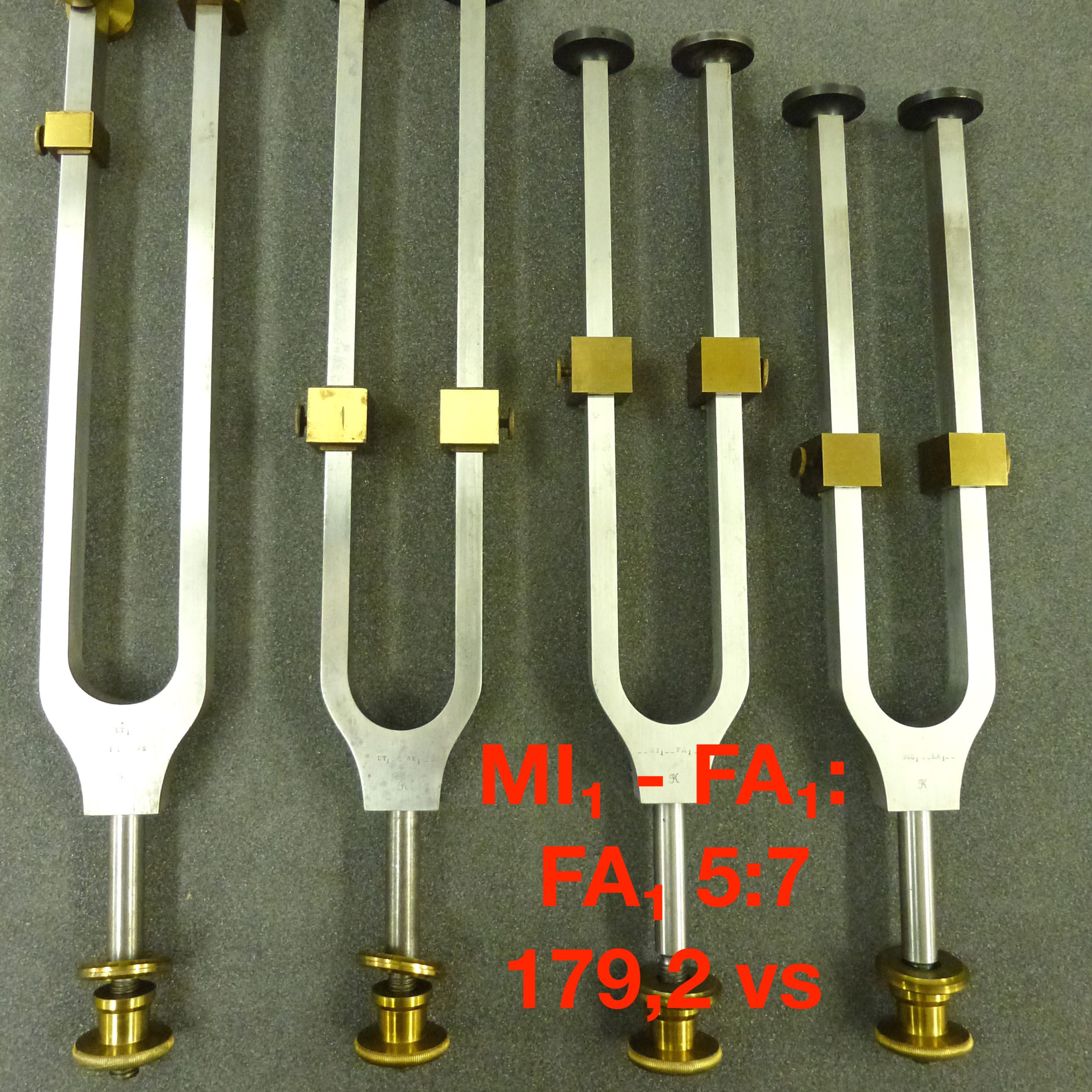 Tuning fork by Dr. R. König: MI₁ - FA₁: FA₁ 5:7