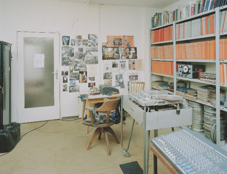 Sala’s studio at Heerstrasse, Berlin, with his pinboard documented in October 2005 after his death by Hans-Joachim Becker Photo: DMM Bild-Nr. R_6998_09.